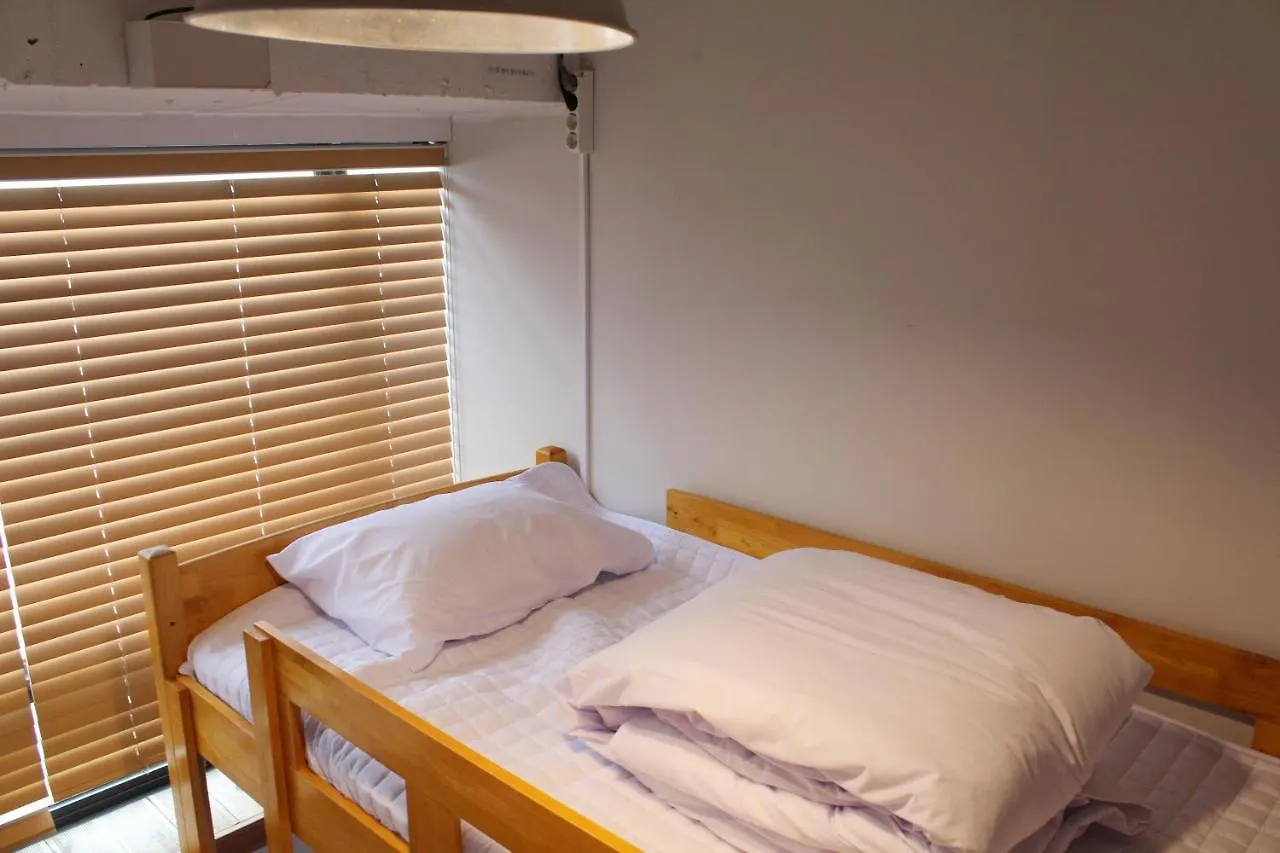 Busan Orange Guest House Nampo 2*,